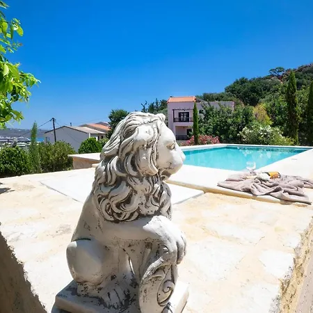Leon Holiday home Souda